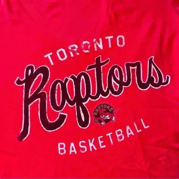 🔥VTG Classic Toronto Raptors Red T-Shirt Junk Food NBA Basketball Fan USA  Made - Picture 2 of 4